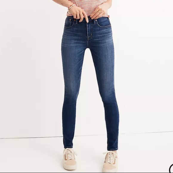 • Madewell High-Rise Skinny Jeans • - Picture 3 of 10